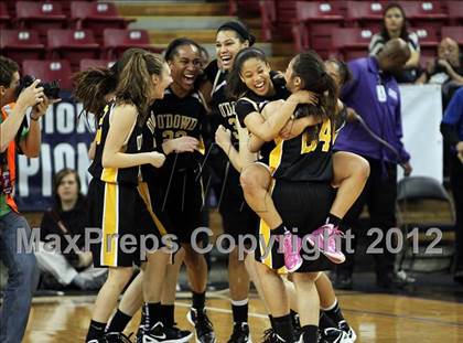 Thumbnail 2 in Miramonte vs. Bishop O'Dowd (CIF D3 NorCal Regional Final) photogallery.
