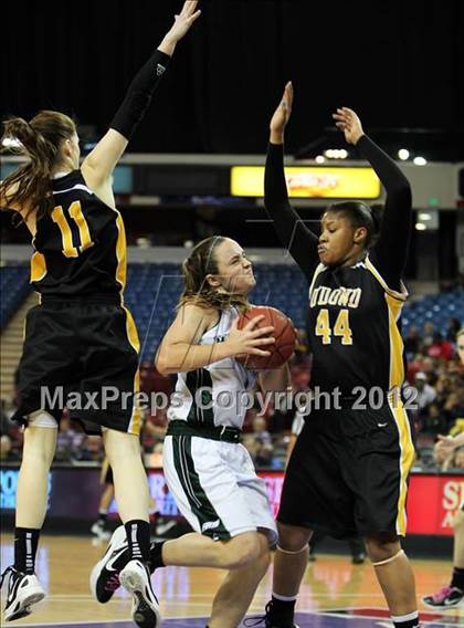 Thumbnail 3 in Miramonte vs. Bishop O'Dowd (CIF D3 NorCal Regional Final) photogallery.