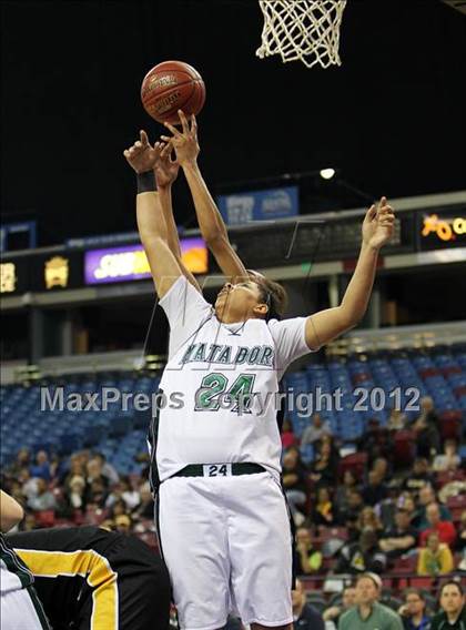 Thumbnail 2 in Miramonte vs. Bishop O'Dowd (CIF D3 NorCal Regional Final) photogallery.