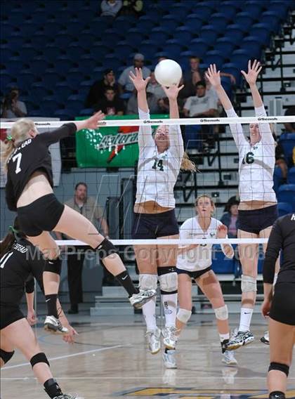 Thumbnail 3 in Homestead vs. La Costa Canyon (CIF State D1 Final) photogallery.