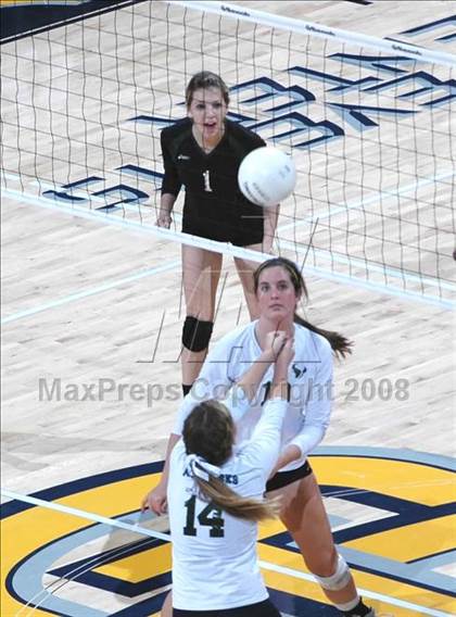 Thumbnail 3 in Homestead vs. La Costa Canyon (CIF State D1 Final) photogallery.