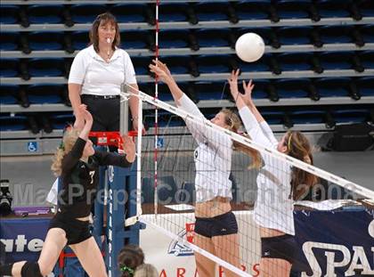 Thumbnail 1 in Homestead vs. La Costa Canyon (CIF State D1 Final) photogallery.