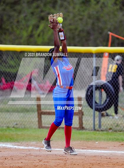 Thumbnail 2 in Jemison vs Verbena (Chilton County Tournament Round 1) photogallery.