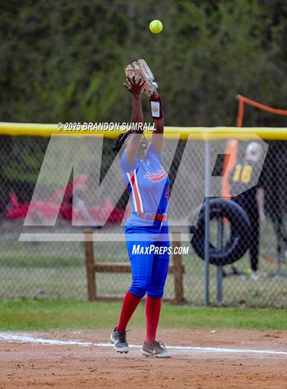 Thumbnail 3 in Jemison vs Verbena (Chilton County Tournament Round 1) photogallery.