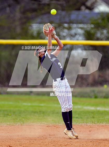 Thumbnail 3 in Jemison vs Verbena (Chilton County Tournament Round 1) photogallery.