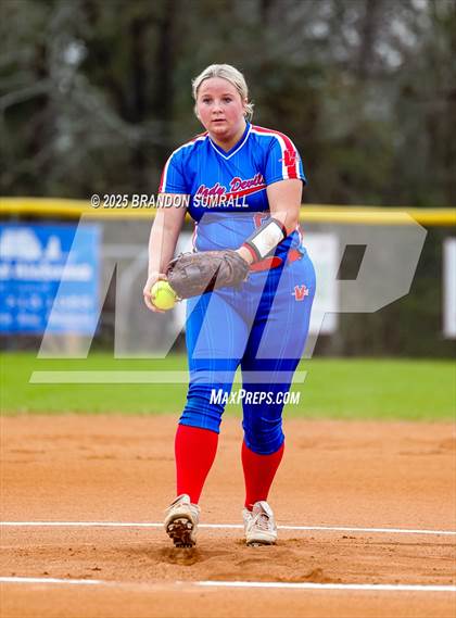 Thumbnail 2 in Jemison vs Verbena (Chilton County Tournament Round 1) photogallery.