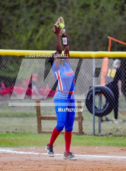Thumbnail 1 in Jemison vs Verbena (Chilton County Tournament Round 1) photogallery.