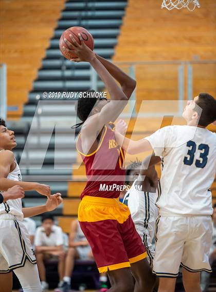 Thumbnail 3 in Hillcrest vs. Bonita Vista (BSN Sports Showcase) photogallery.