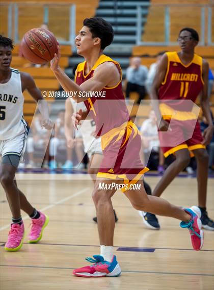 Thumbnail 1 in Hillcrest vs. Bonita Vista (BSN Sports Showcase) photogallery.