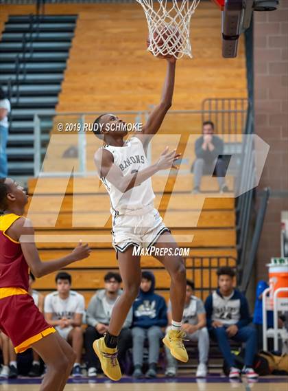 Thumbnail 2 in Hillcrest vs. Bonita Vista (BSN Sports Showcase) photogallery.