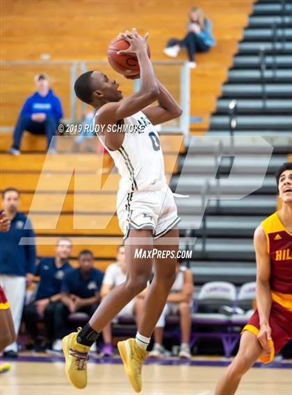 Thumbnail 1 in Hillcrest vs. Bonita Vista (BSN Sports Showcase) photogallery.