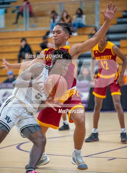 Thumbnail 1 in Hillcrest vs. Bonita Vista (BSN Sports Showcase) photogallery.