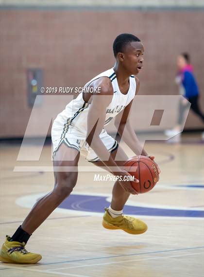Thumbnail 1 in Hillcrest vs. Bonita Vista (BSN Sports Showcase) photogallery.
