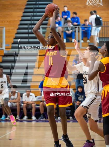 Thumbnail 2 in Hillcrest vs. Bonita Vista (BSN Sports Showcase) photogallery.