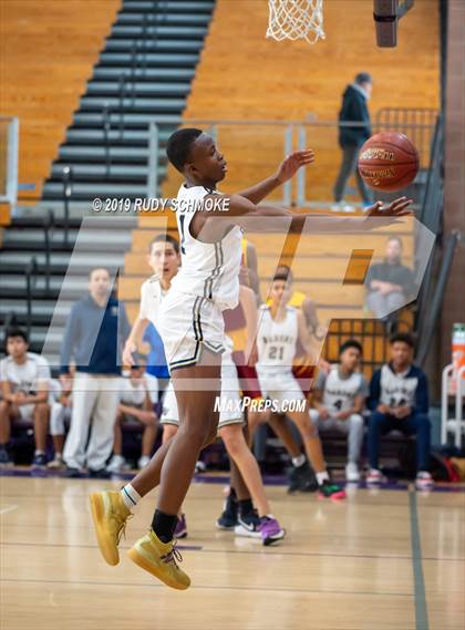 Thumbnail 2 in Hillcrest vs. Bonita Vista (BSN Sports Showcase) photogallery.
