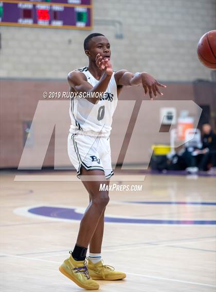 Thumbnail 3 in Hillcrest vs. Bonita Vista (BSN Sports Showcase) photogallery.
