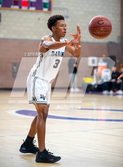 Thumbnail 3 in Hillcrest vs. Bonita Vista (BSN Sports Showcase) photogallery.