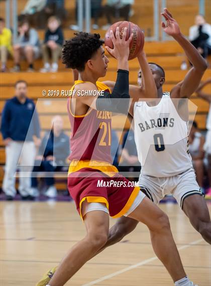 Thumbnail 2 in Hillcrest vs. Bonita Vista (BSN Sports Showcase) photogallery.