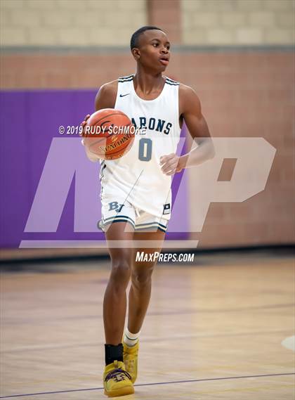 Thumbnail 2 in Hillcrest vs. Bonita Vista (BSN Sports Showcase) photogallery.