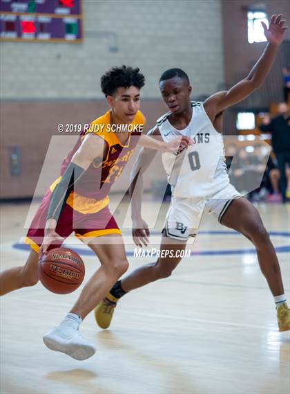 Thumbnail 1 in Hillcrest vs. Bonita Vista (BSN Sports Showcase) photogallery.