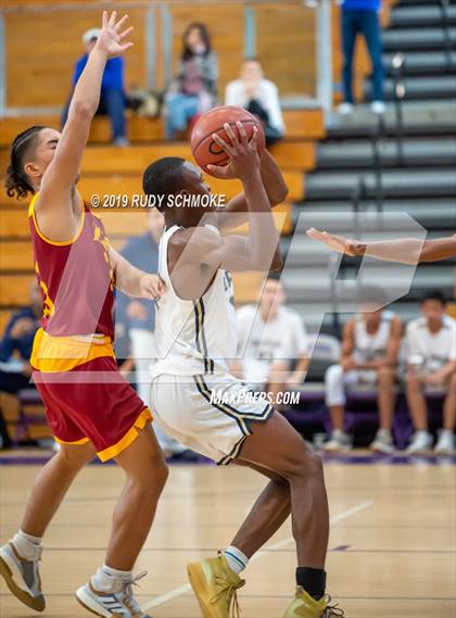 Thumbnail 3 in Hillcrest vs. Bonita Vista (BSN Sports Showcase) photogallery.
