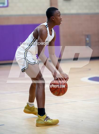 Thumbnail 3 in Hillcrest vs. Bonita Vista (BSN Sports Showcase) photogallery.