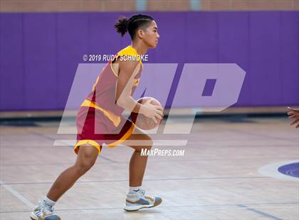 Thumbnail 2 in Hillcrest vs. Bonita Vista (BSN Sports Showcase) photogallery.