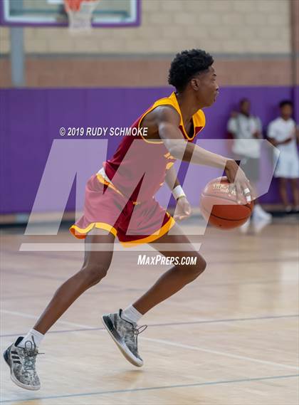 Thumbnail 1 in Hillcrest vs. Bonita Vista (BSN Sports Showcase) photogallery.