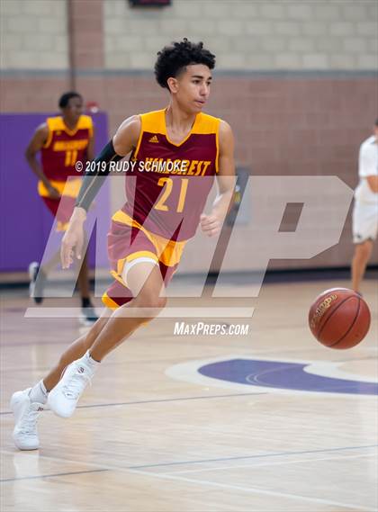 Thumbnail 2 in Hillcrest vs. Bonita Vista (BSN Sports Showcase) photogallery.