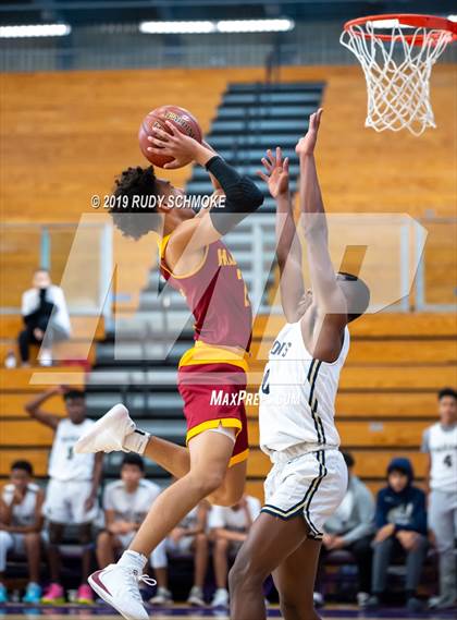 Thumbnail 3 in Hillcrest vs. Bonita Vista (BSN Sports Showcase) photogallery.