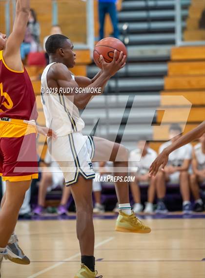 Thumbnail 1 in Hillcrest vs. Bonita Vista (BSN Sports Showcase) photogallery.