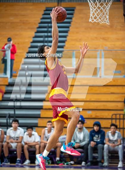 Thumbnail 3 in Hillcrest vs. Bonita Vista (BSN Sports Showcase) photogallery.