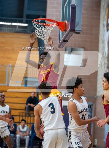 Thumbnail 1 in Hillcrest vs. Bonita Vista (BSN Sports Showcase) photogallery.