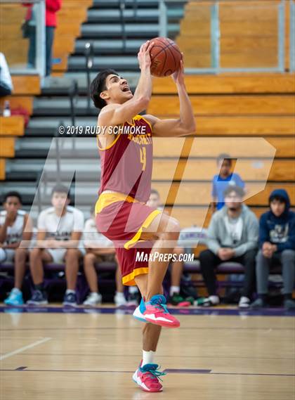 Thumbnail 3 in Hillcrest vs. Bonita Vista (BSN Sports Showcase) photogallery.