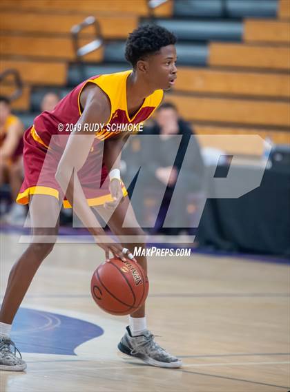 Thumbnail 3 in Hillcrest vs. Bonita Vista (BSN Sports Showcase) photogallery.