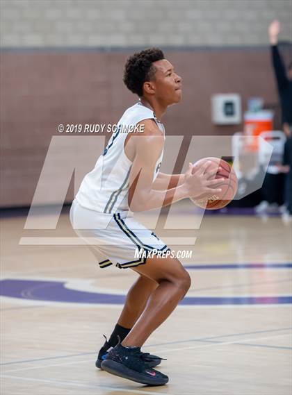 Thumbnail 2 in Hillcrest vs. Bonita Vista (BSN Sports Showcase) photogallery.