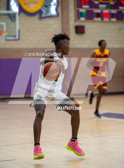 Thumbnail 3 in Hillcrest vs. Bonita Vista (BSN Sports Showcase) photogallery.