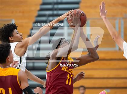 Thumbnail 1 in Hillcrest vs. Bonita Vista (BSN Sports Showcase) photogallery.