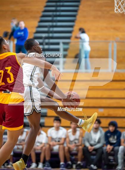 Thumbnail 1 in Hillcrest vs. Bonita Vista (BSN Sports Showcase) photogallery.