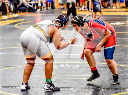 Thumbnail 2 in Shawnee Mission West Invitational photogallery.