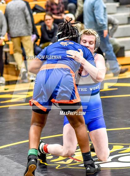 Thumbnail 2 in Shawnee Mission West Invitational photogallery.