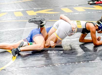 Thumbnail 3 in Shawnee Mission West Invitational photogallery.