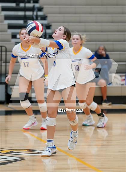 Thumbnail 1 in Carmel vs. Assumption photogallery.
