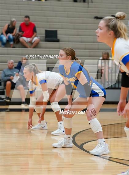 Thumbnail 3 in Carmel vs. Assumption photogallery.