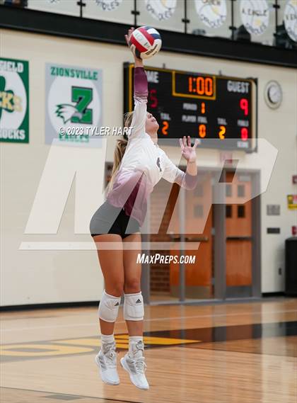 Thumbnail 3 in Carmel vs. Assumption photogallery.