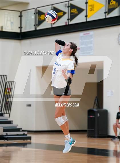 Thumbnail 2 in Carmel vs. Assumption photogallery.