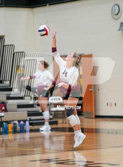 Thumbnail 2 in Carmel vs. Assumption photogallery.