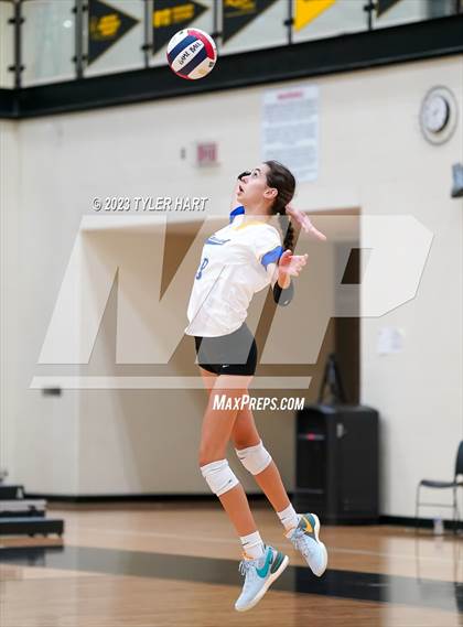 Thumbnail 1 in Carmel vs. Assumption photogallery.