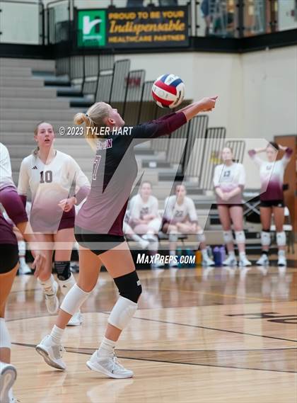 Thumbnail 2 in Carmel vs. Assumption photogallery.