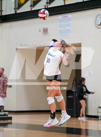Thumbnail 1 in Carmel vs. Assumption photogallery.